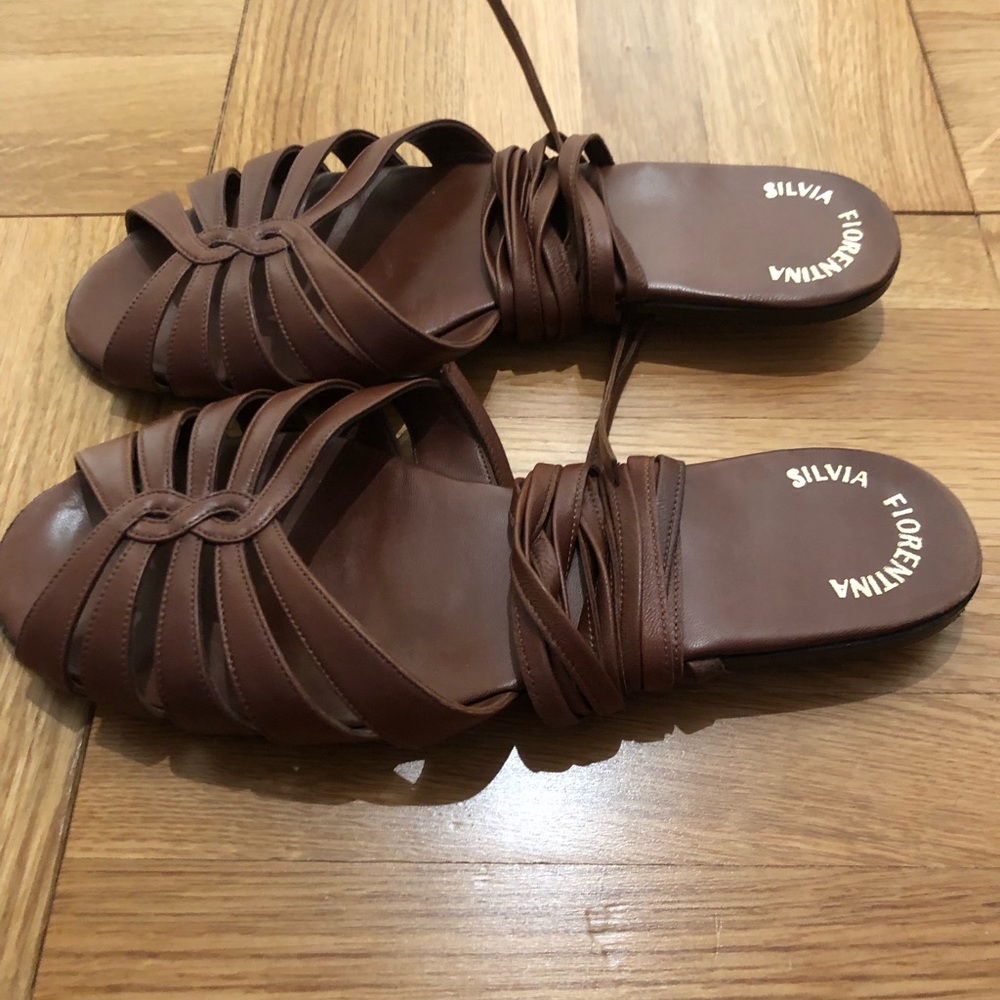 Silvia Fiorentina Brown Tie Leather Sandal in size 5.5. Great condition!
